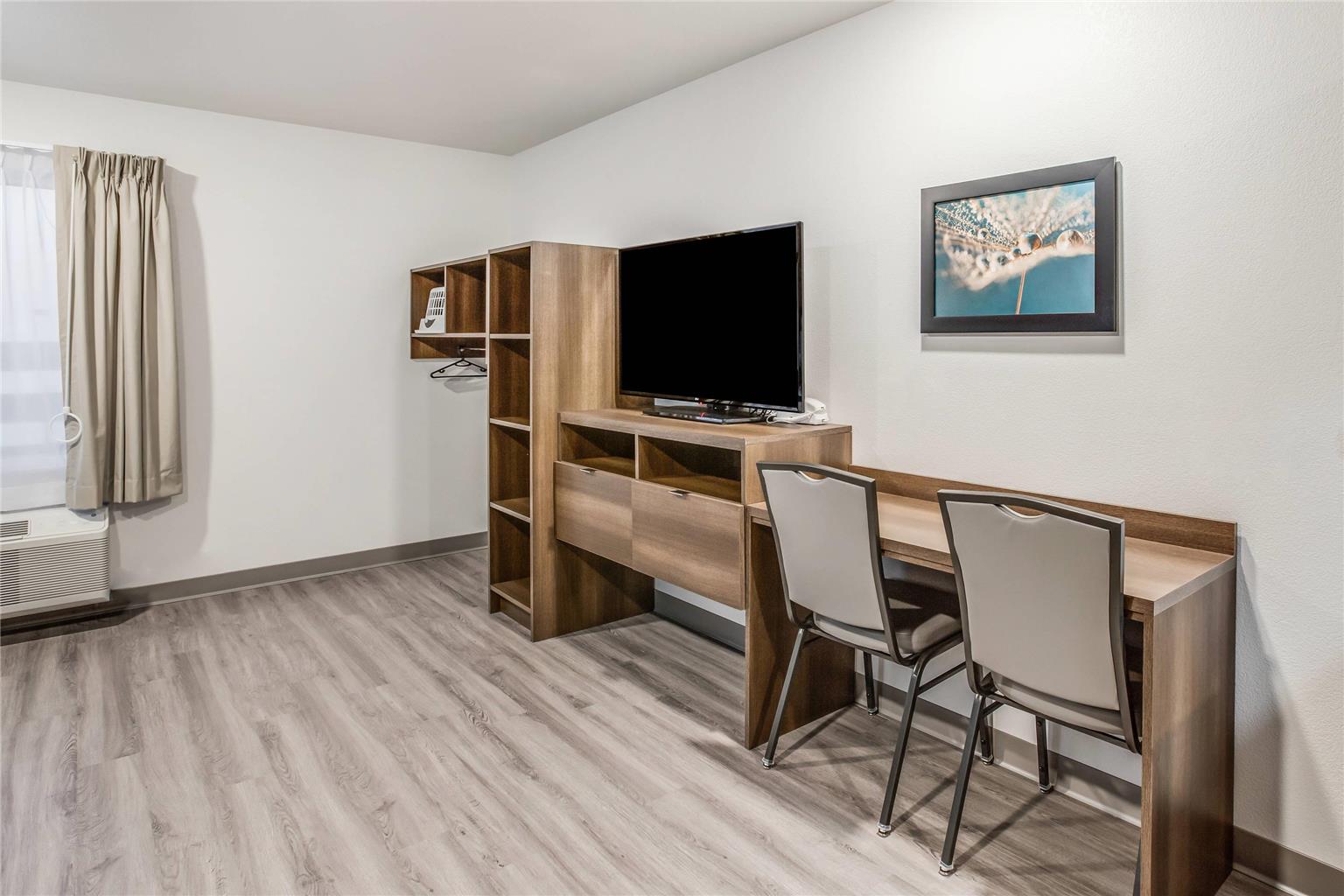 WoodSpring Suites Novi Farmington - photo 13