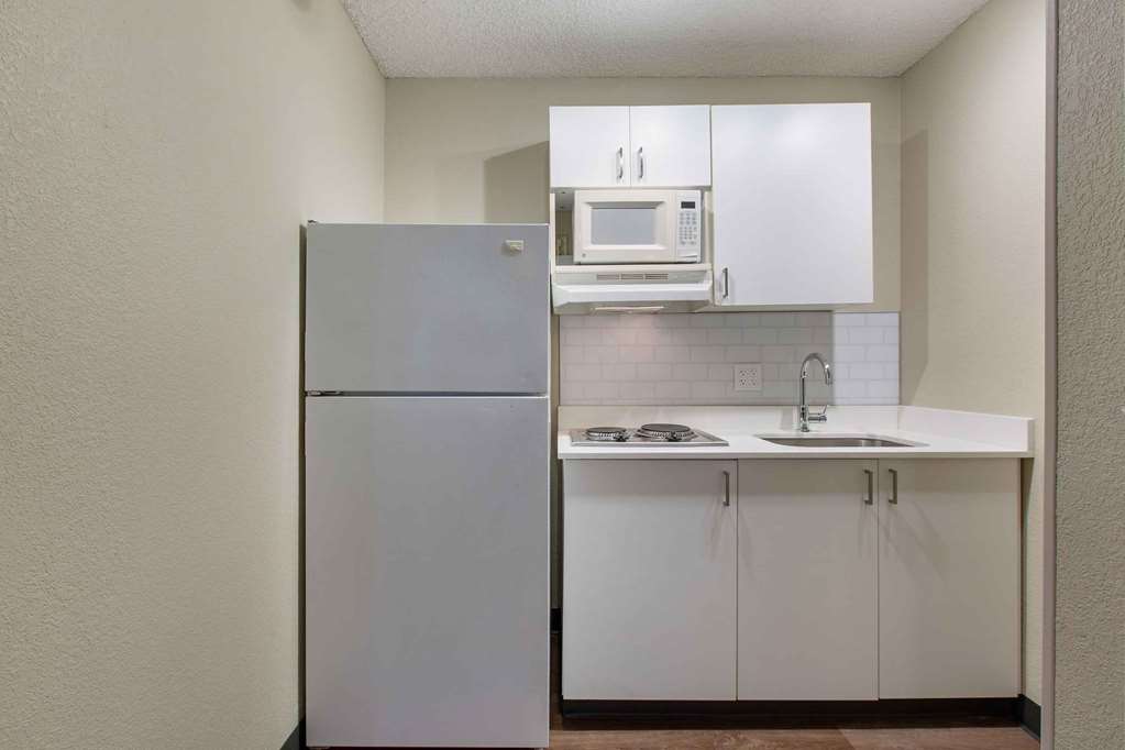 Extended Stay America Premier Suites Union City Dyer St. - photo 34