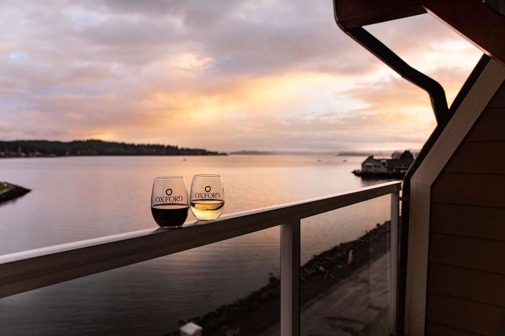 Oxford Suites Silverdale - photo 2