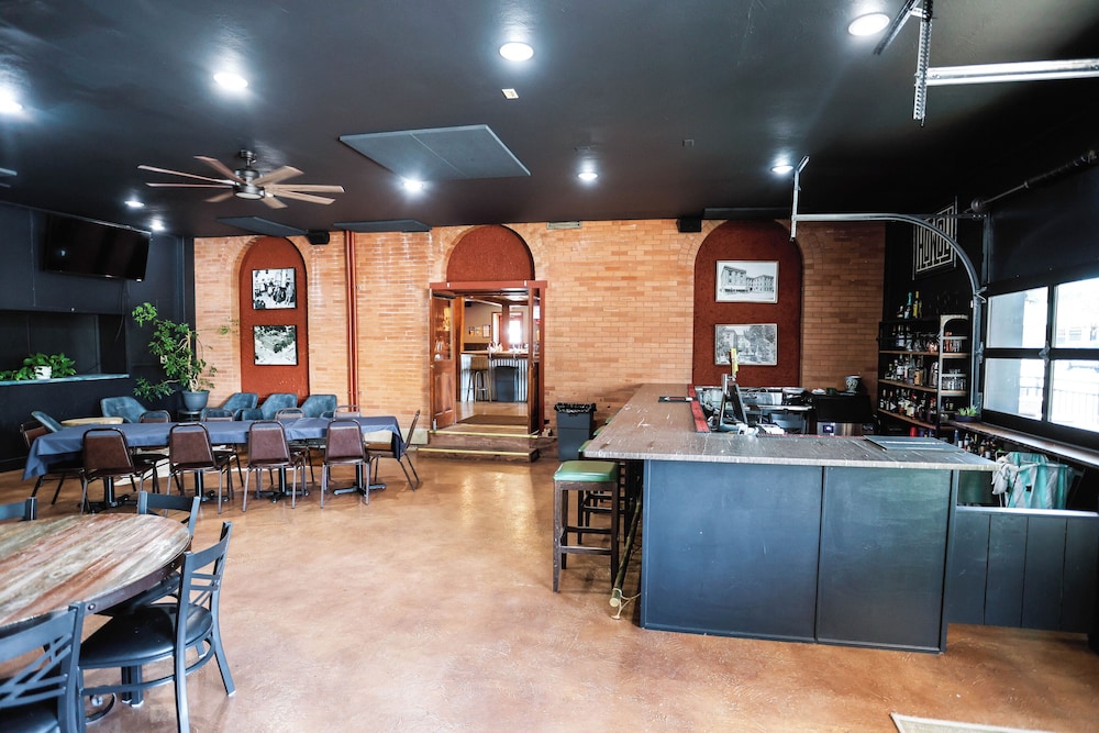 Hotel LaBonte in Douglas, United States