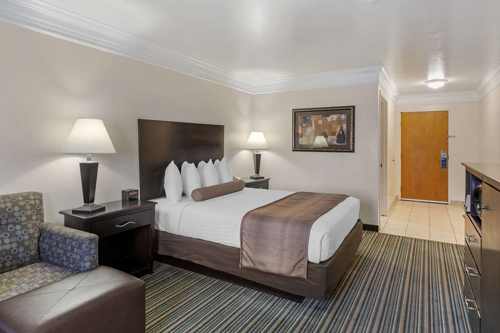 Best Western Liberty Inn - photo 15
