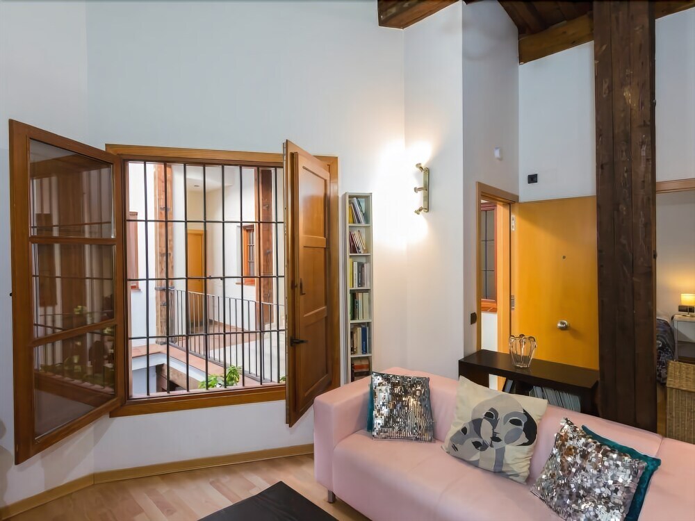 Precioso Apartamento En Malaga Centro — 4-Star Luxury Hotel in Malaga, Spain