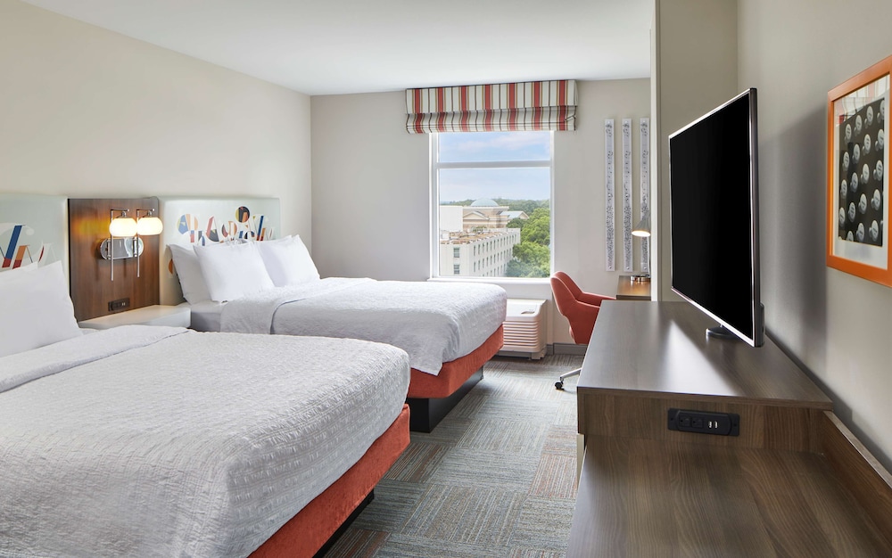 Hampton Inn & Suites Atlanta Midtown - photo 17