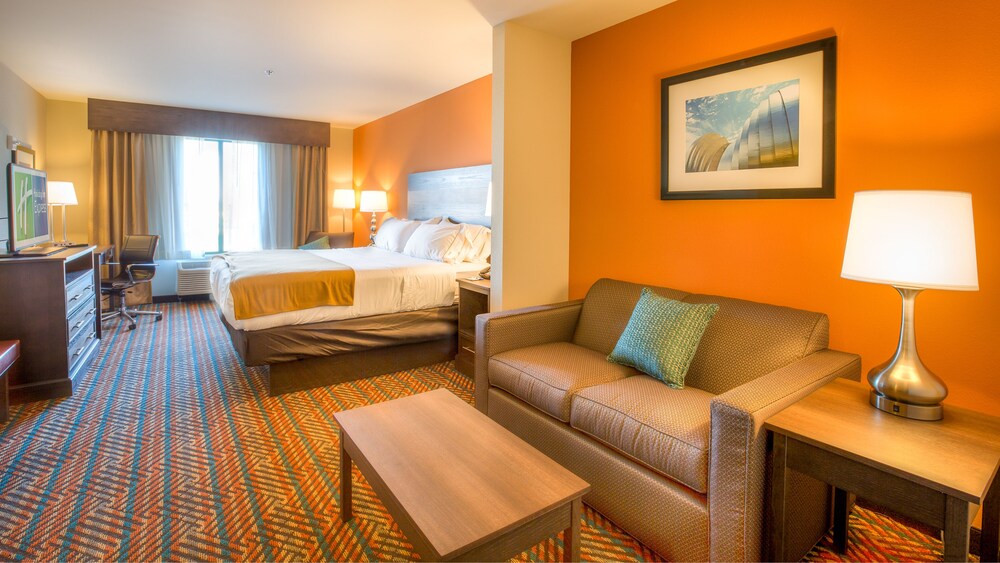 Holiday Inn Express Wichita South by IHG - photo 5