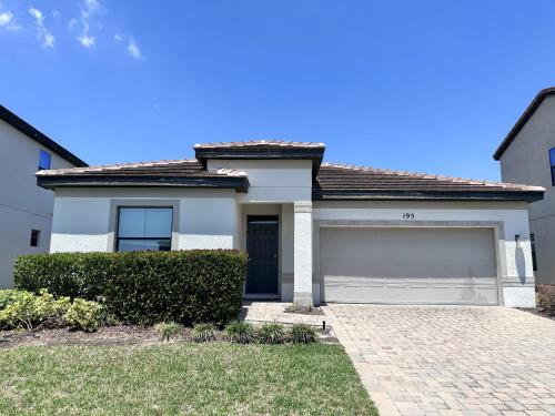 Balmoral Resort 195al 3 Bedroom Home by RedAwning - featured photo