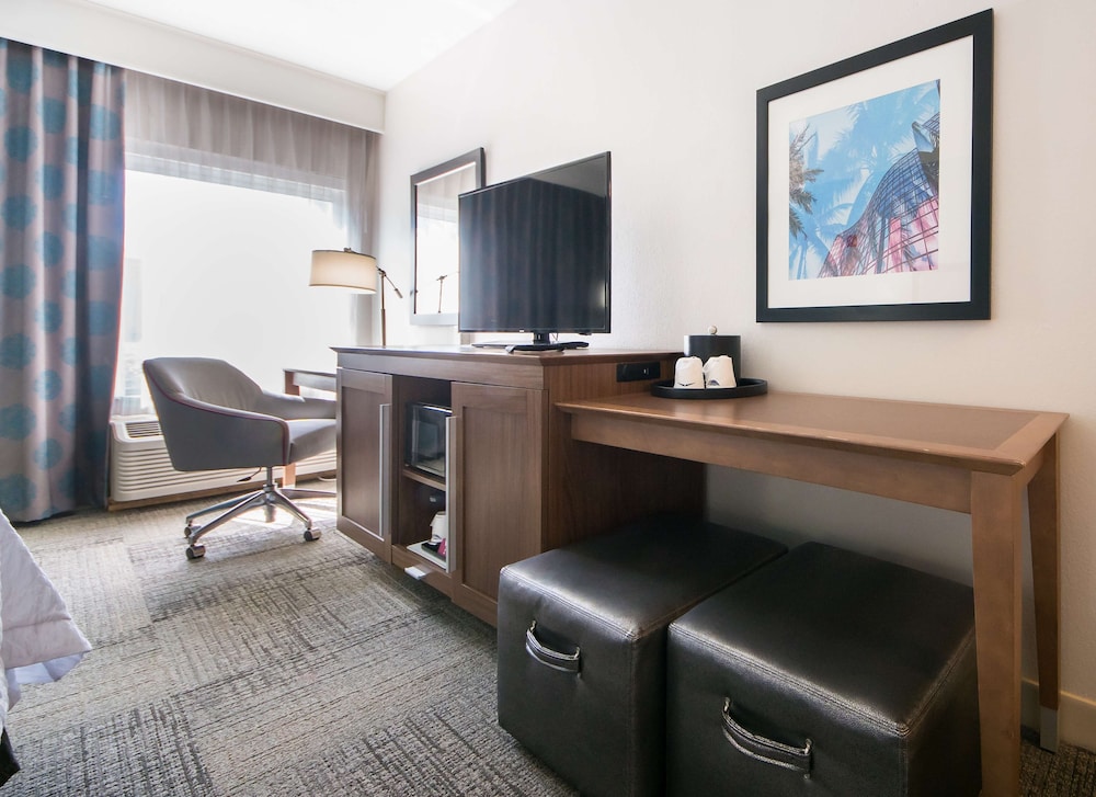 Hampton Inn Lakeland - photo 15