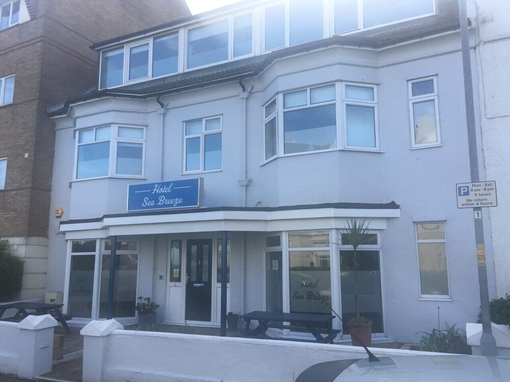 Hotel Sea Breeze — hotel in Clacton-On-Sea
