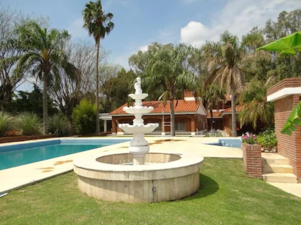 Hotel R om o in Santa Fe, Argentina