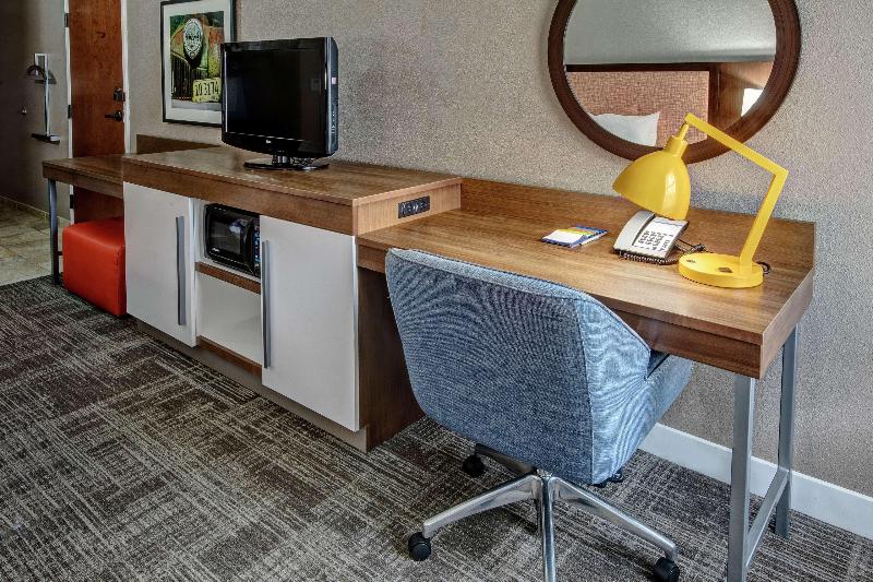 Hampton Inn Tullahoma - photo 20
