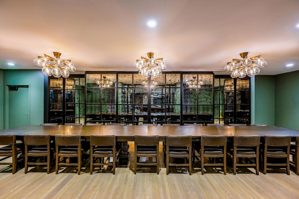 Hotel Fort Des Moines Curio Collection by Hilton - photo 116