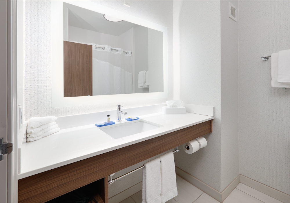 Holiday Inn Express Mitchell by IHG - photo 13