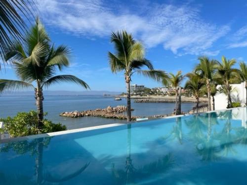 Fantastic designer apartment beachfront — 4-Star Luxury Hotel in Bucerias, Mexico