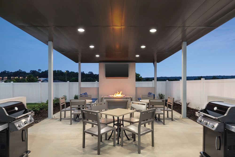 Holiday Inn Express & Suites Bessemer Birmingham SW by IHG - photo 25
