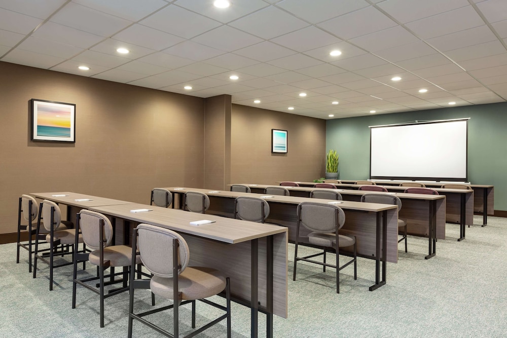 Hampton Inn & Suites Houston Cypress Station - photo 45