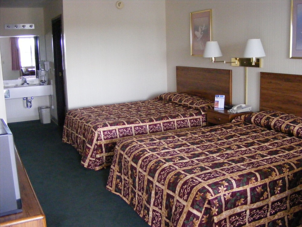 Great Lakes Inn - photo 6