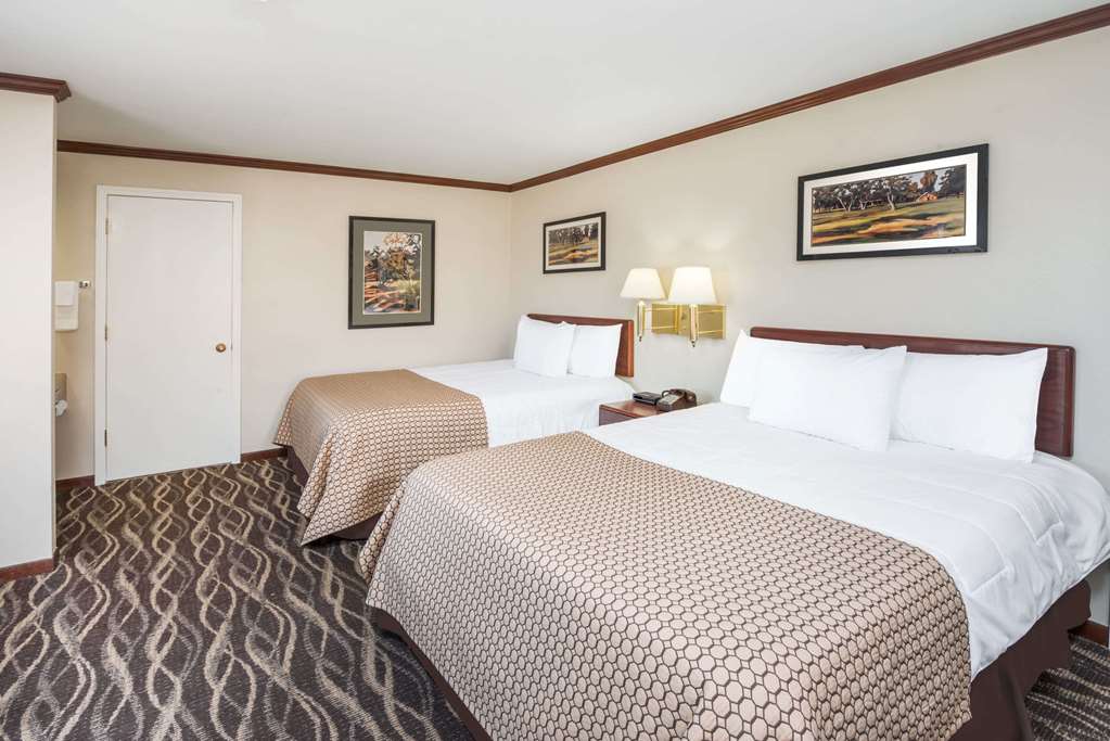 Knights Inn Jacksonville East Morton Ave - photo 13