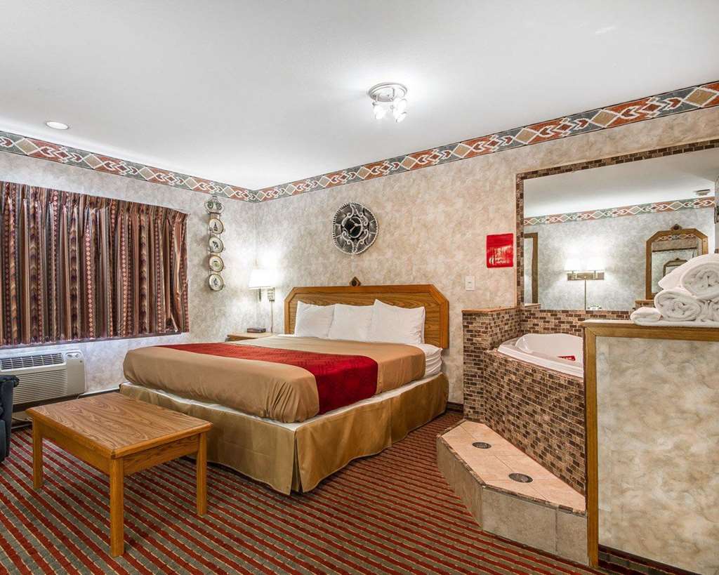 Rodeway Inn & Suites Madison East - photo 12