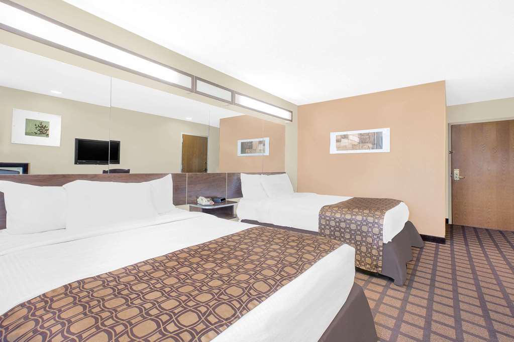 Microtel Inn by Wyndham Franklin - photo 10