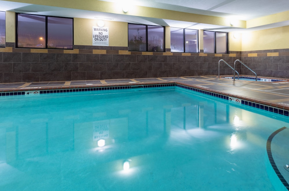 Holiday Inn Express & Suites Rochester Mayo Clinic Area by IHG - photo 15