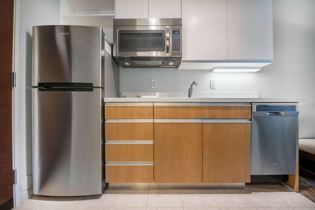 Hawthorn Suites by Wyndham Bridgeport Clarksburg - photo 13