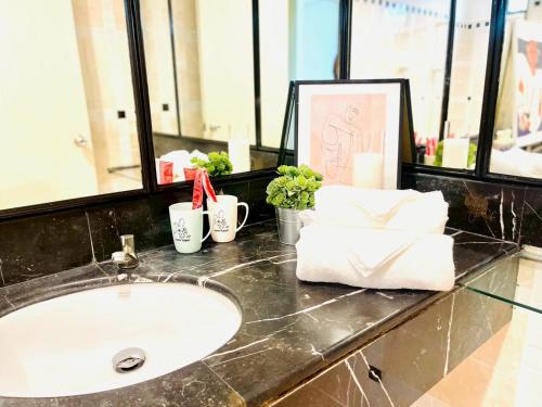 Private Pool Villas Sukhumvit 26 Near BTS Phrom Phong and EmSphere