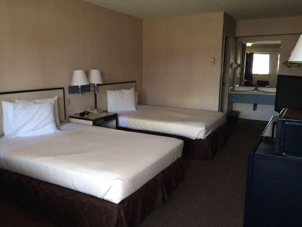 Key Inn Woodbury - photo 4