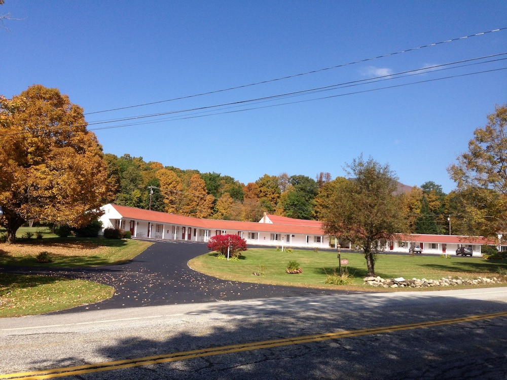 Four Winds Country Motel - photo 33