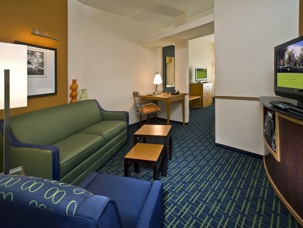 Fairfield Inn & Suites by Marriott Texarkana - photo 16