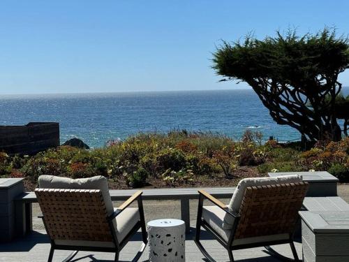 Ocean and Sunset Views Cliff Side Cottage — 4-Star Luxury Hotel in Bodega Bay, United States