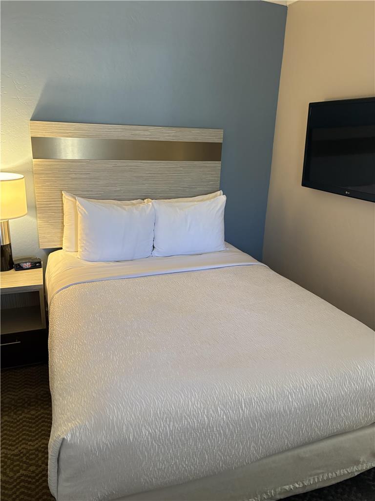 SureStay InnSuites Phoenix Hotel & Suites by Best Western - photo 4