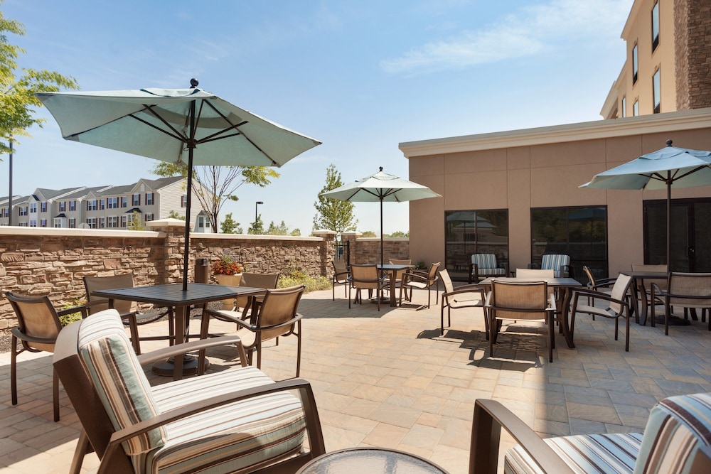 Hampton Inn & Suites Philadelphia Montgomeryville - photo 25