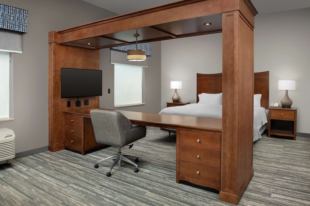 Hampton Inn & Suites Holly Springs - photo 8