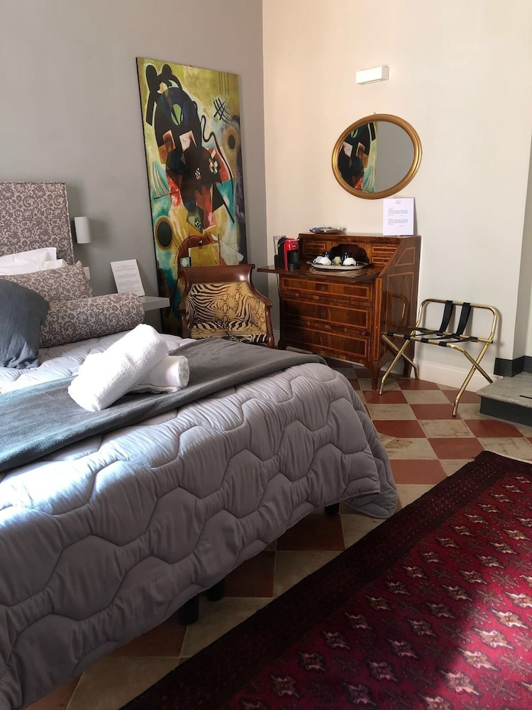 Room 94 Spagna - last minute hotel in Rome