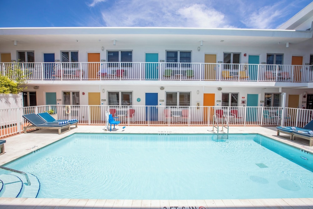Waterside Hotel and Suites - photo 27