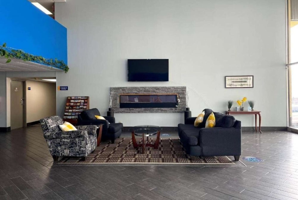 Days Inn by Wyndham Fort Wright Cincinnati Area - photo 4