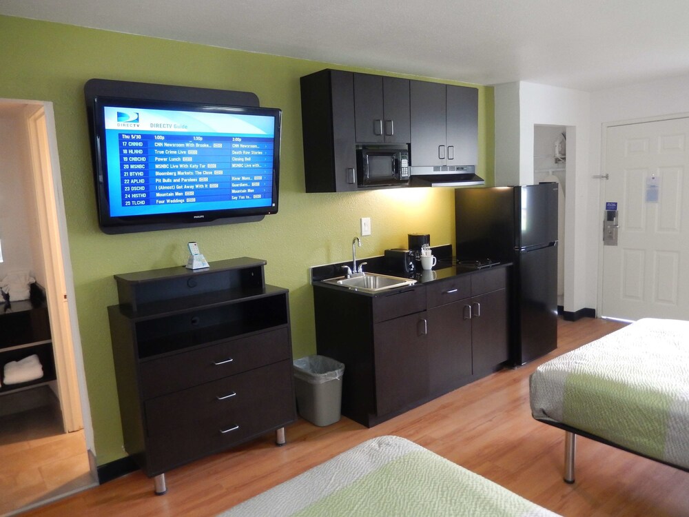 Studio 6 Houston TX Intercontinental Airport South - photo 16