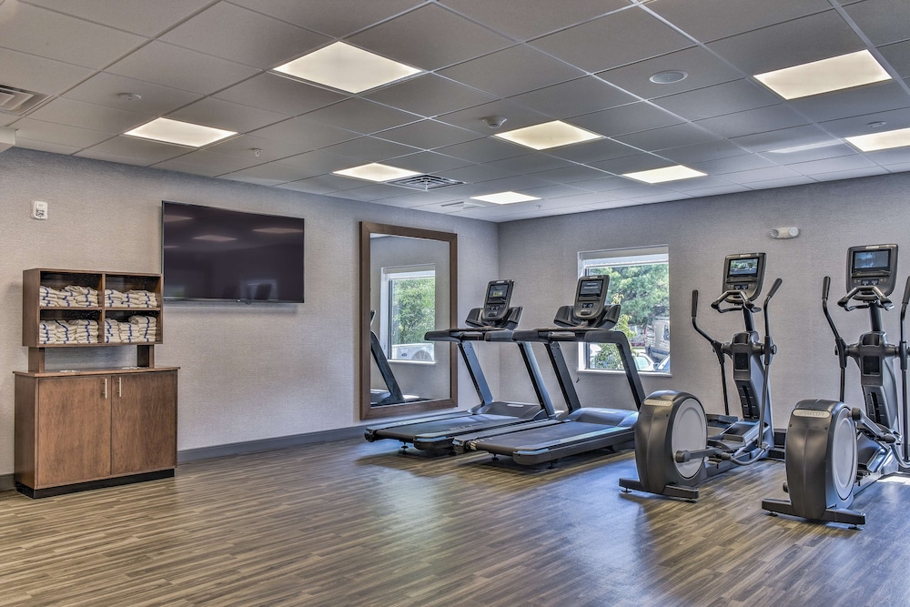 Hampton Inn & Suites by Hilton Keene - photo 10