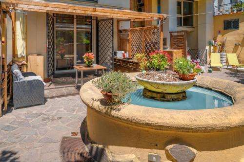 Domus Vesuvia — 4-Star Luxury Hotel in Torre Annunziata, Italy