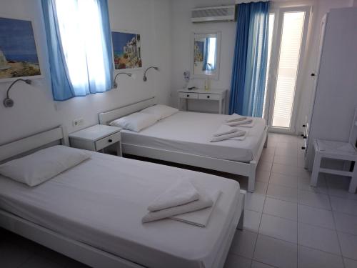 Nicolas Studios — Antiparos — photo 2