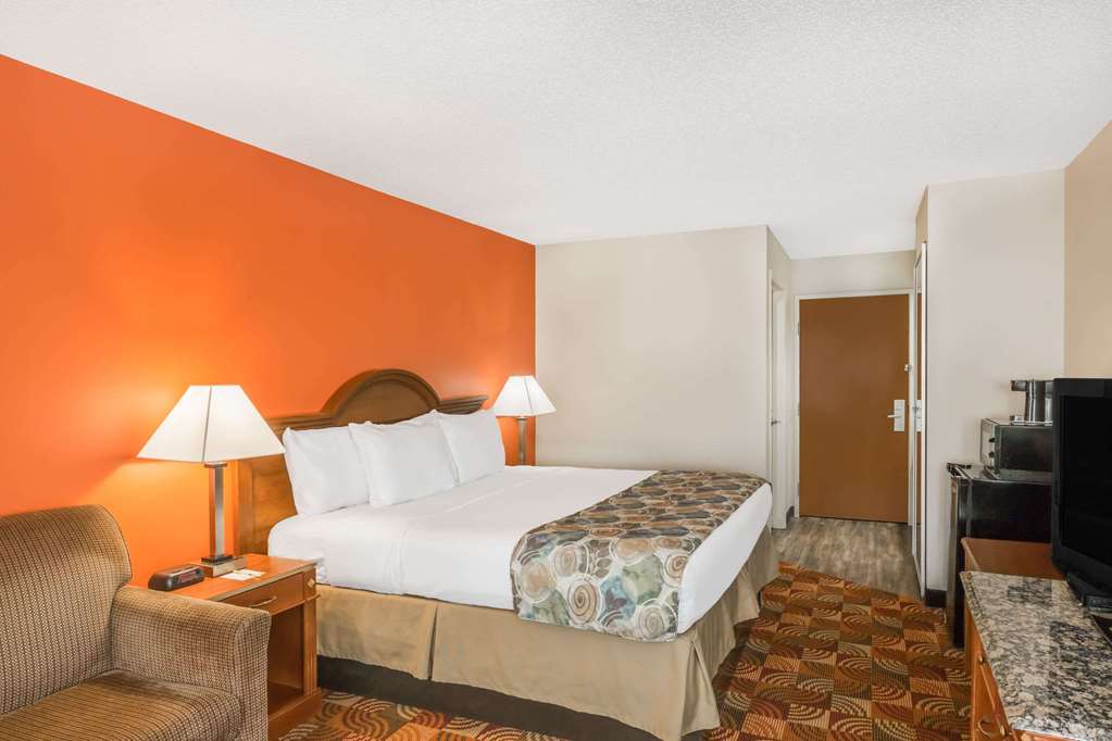 Days Inn by Wyndham Shallotte - photo 18