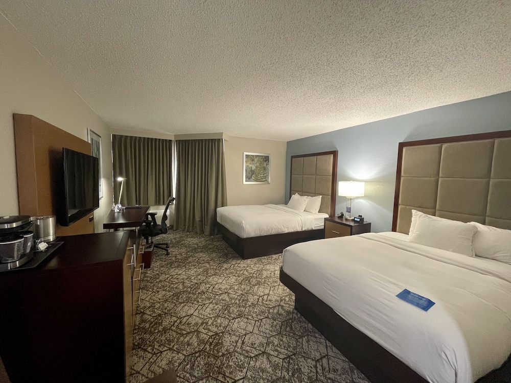 DoubleTree by Hilton Hotel Memphis - photo 6