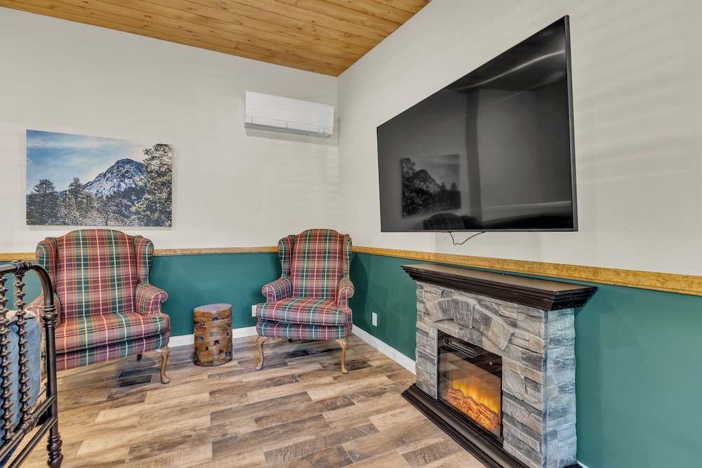 Idyllwild Inn - photo 161