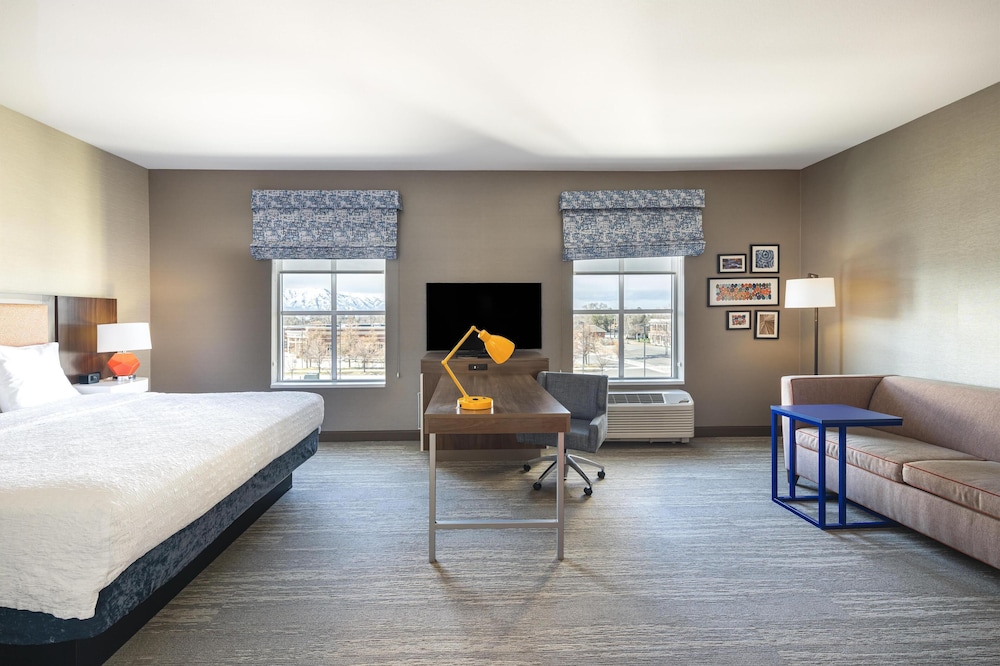 Hampton Inn & Suites Logan - photo 25