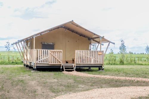 Glamping De Zuidvliet Nr 17 in Wolphaartsdijk, Netherlands