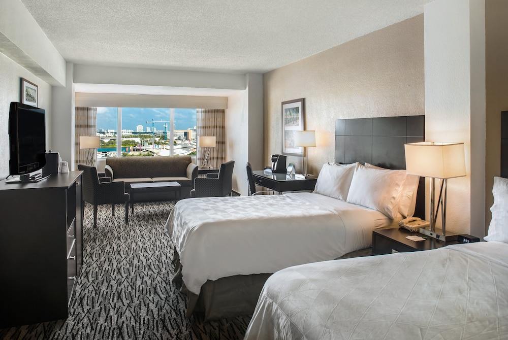 Holiday Inn Port of Miami Downtown Hotel - photo 11