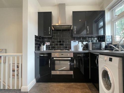Kingsbury Apt 2 — 4-Star Luxury Hotel in Birmingham, United Kingdom