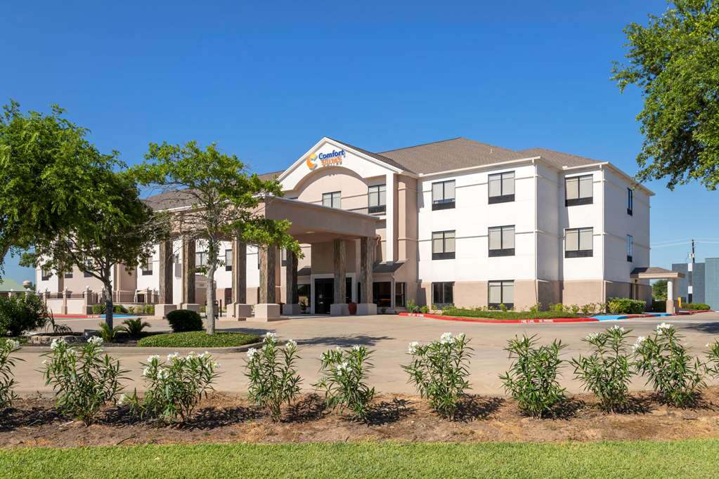 Comfort Suites La Porte Baytown - photo 53