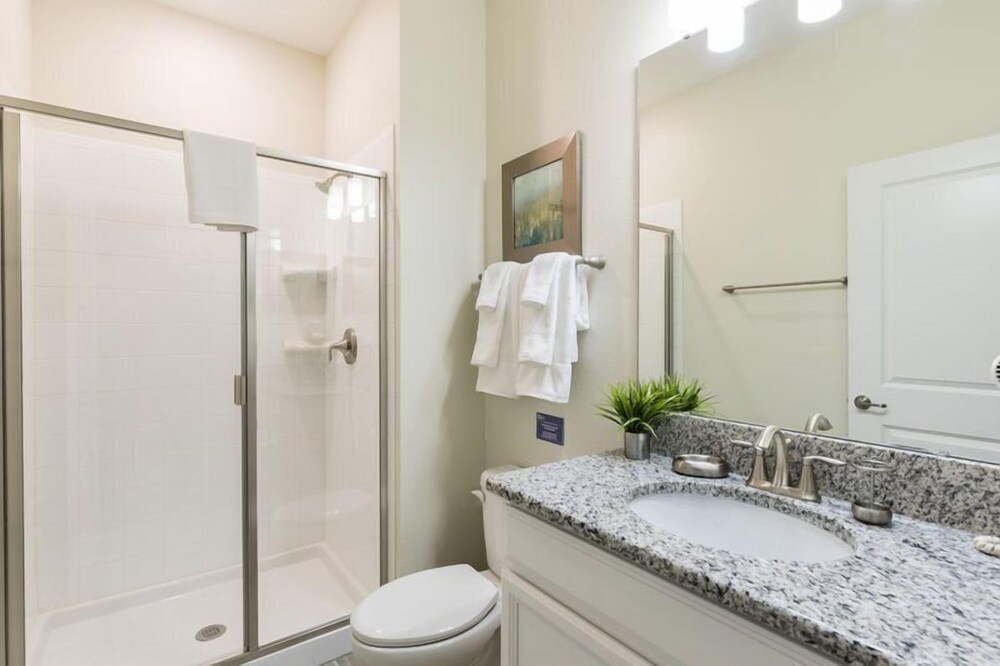 ChampionsGate 4BR Townhome Davenport - photo 13