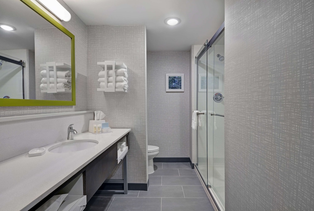 Hampton Inn & Suites MacClenny I 10 - photo 27