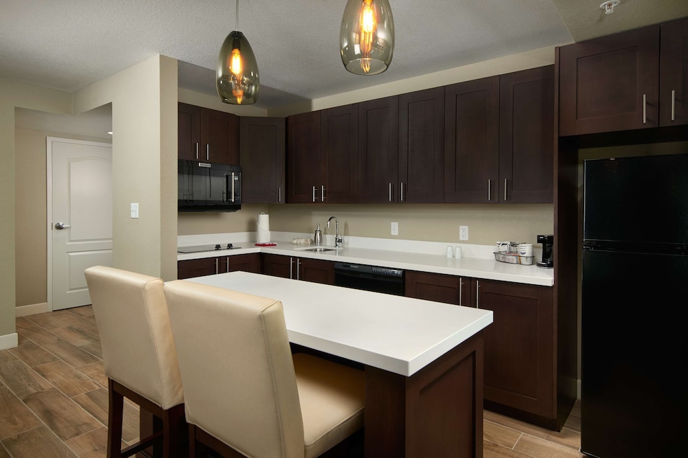 Hampton Inn & Suites Phoenix Scottsdale on Shea Boulevard - photo 25